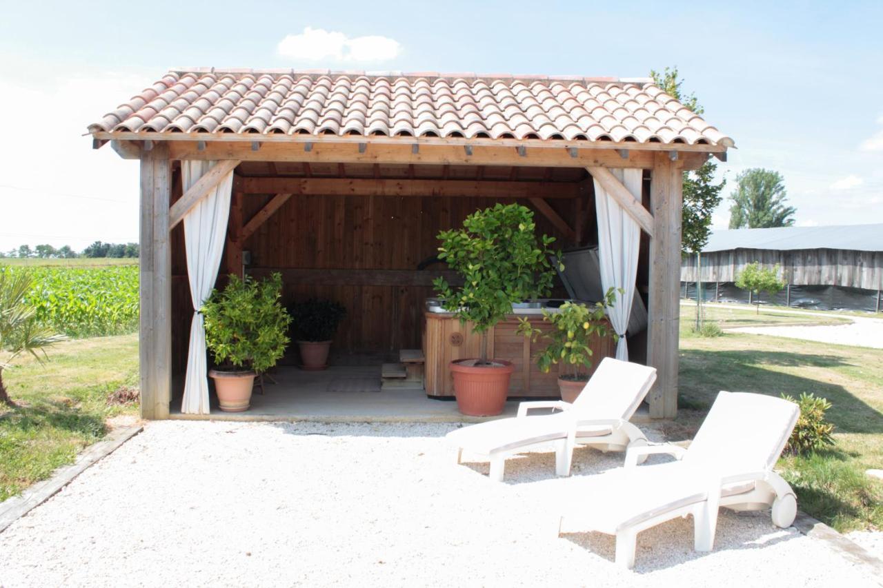 Chambre D'Hotes La Ferme De La Croix. Saint-Avit-Senieur Bagian luar foto