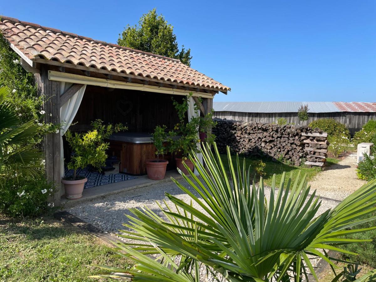 Chambre D'Hotes La Ferme De La Croix. Saint-Avit-Senieur Bagian luar foto